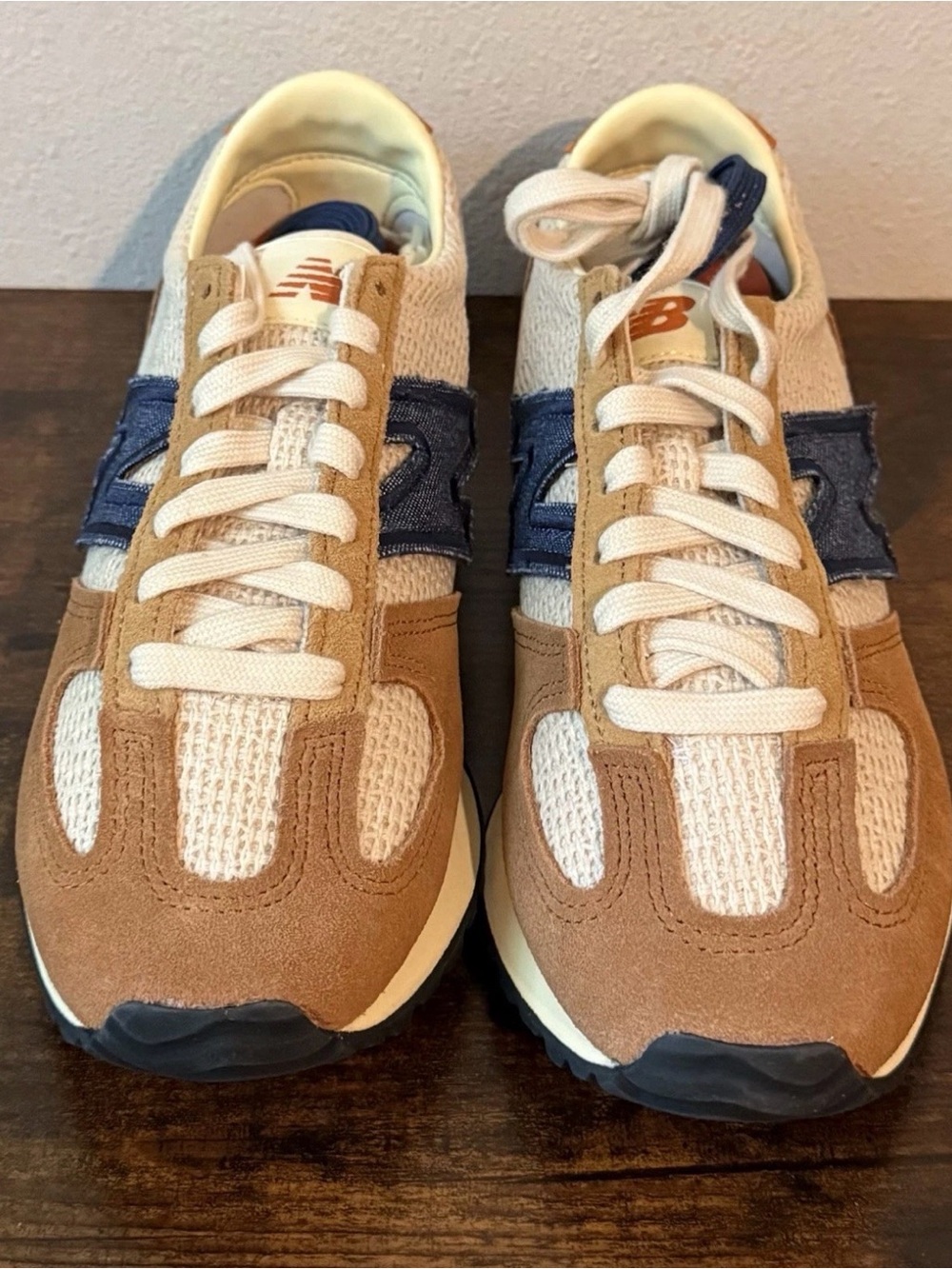 Sezane New Balance Women's Cream, Tan & Navy Retro Runner - Picture 4 of 10